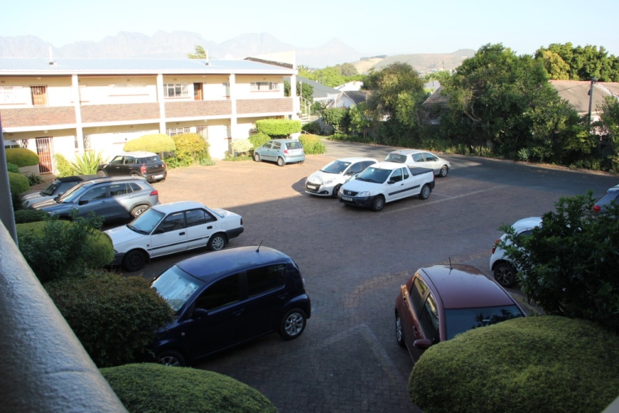 To Let 2 Bedroom Property for Rent in Martinville Western Cape